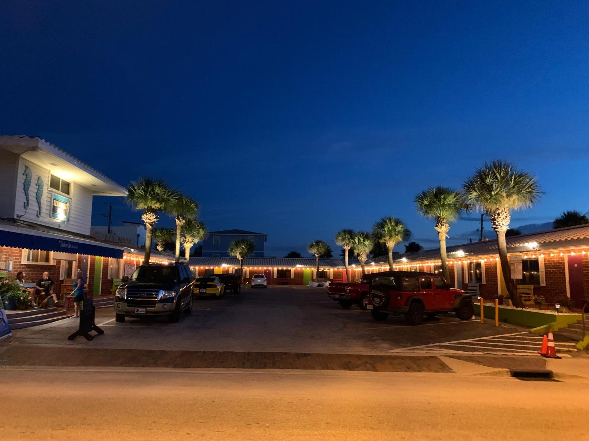 Seahorse Inn 新士麦那海滩 外观 照片